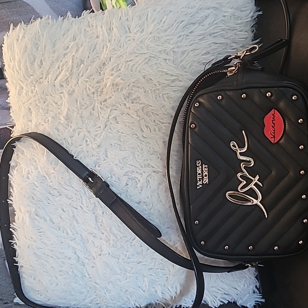 (EUC) VICTORIA'S SECRET Crossbody Purse Genuine leather
